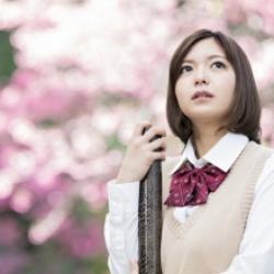 いま高校3年生ですが、大学選びに迷っています。
航空業に携わるには高い英語力が必要と聞いたので、国際系の学部に進んだ方がいいのかと思うのですが、自分としては文学部で学びたいことが多く、どちらに行けばいいのか迷っています。

航空業に強いと言われている大学もありますが、文学部だと国際系の学部に比べて就職しづらかったりするのでしょうか。
また、エアラインに特化した学部のある大学もありますが大学生のうちからそういった学部に進んで専門的なことを学んでおいた方がいいのでしょうか？
（ペンネームぽこさん・高校３年生）